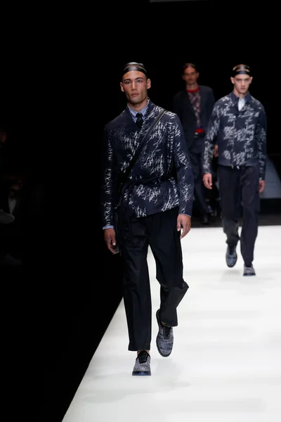 Look 14